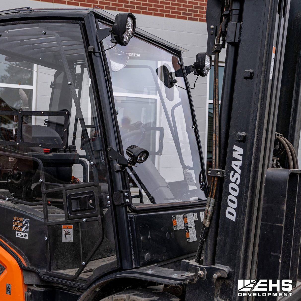 Polycarbonate Windshield For Doosan Forklifts