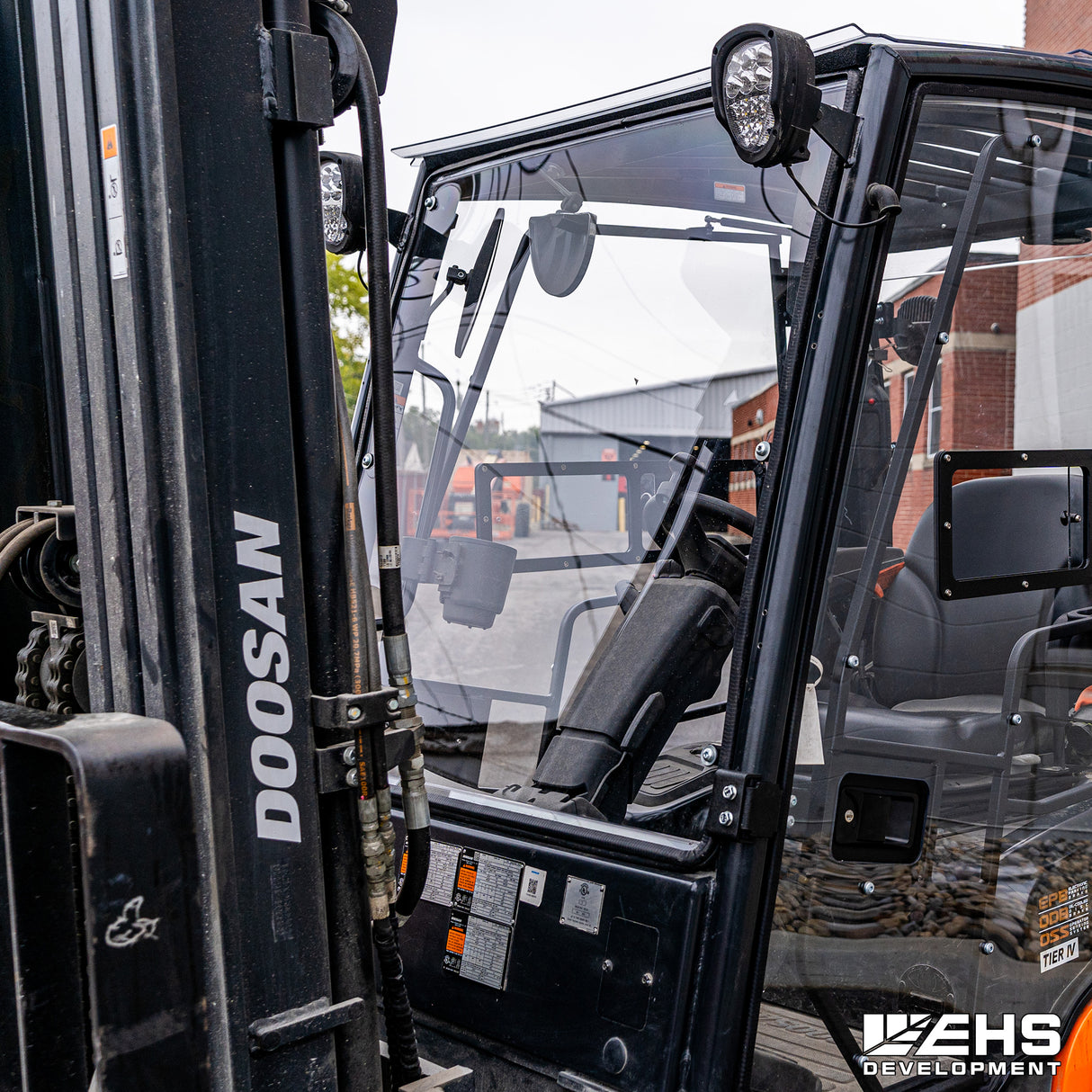 Polycarbonate Windshield For Doosan Forklifts