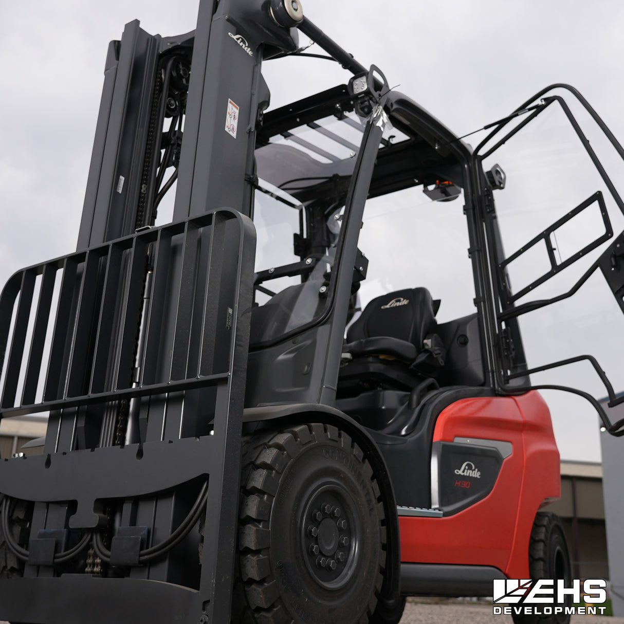 Polycarbonate Windshield For Linde Forklifts