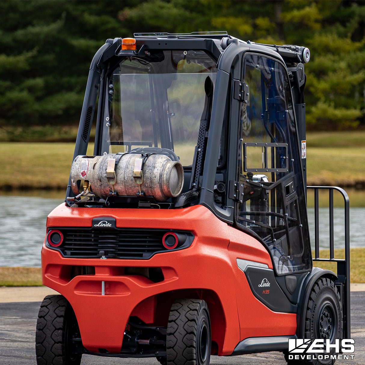 Linde Forklift Rear Windshield